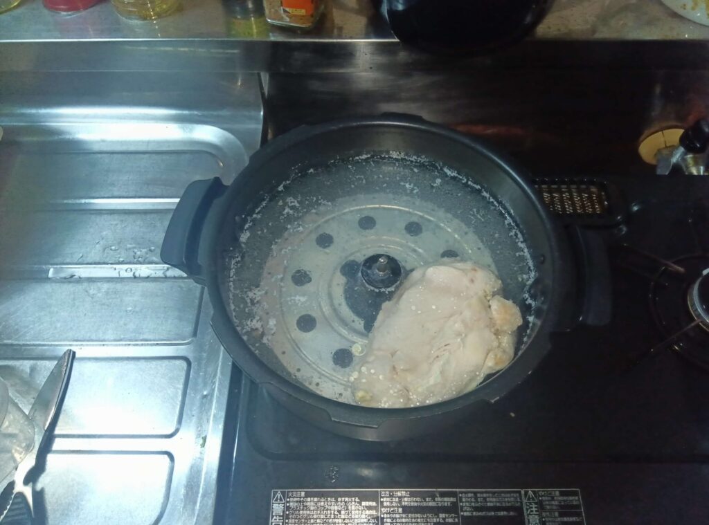 オートクッカービストロで調理した鶏むね肉